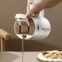 Caneca Térmica com Alça 450ML Com Colher e Tampa Com Suporte De Celular